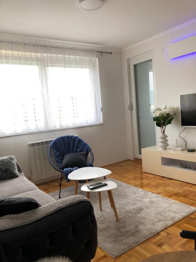 Lukavica Apartman Ml מראה חיצוני תמונה